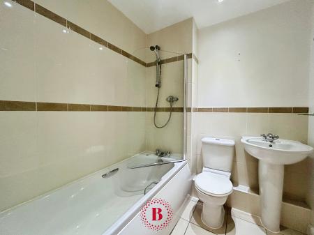 2 bedroom Apartment for sale in Long Acre, Bingham, NG13