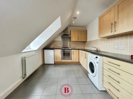 2 bedroom Apartment for sale in Long Acre, Bingham, NG13