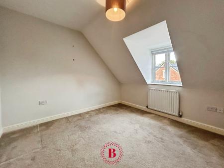 2 bedroom Apartment for sale in Long Acre, Bingham, NG13