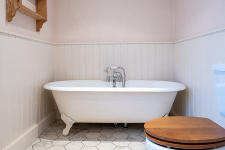 4 bedroom Character Property for sale in Main Street, Wartnaby, LE14