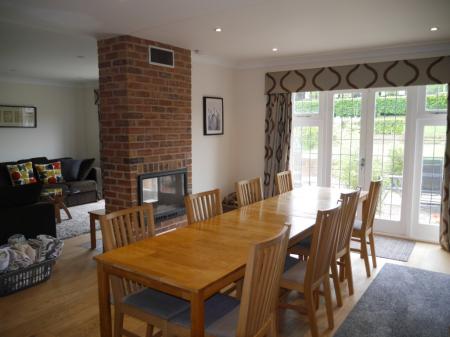 4 bedroom Semi-detached house to let in Lambley Road, Lowdham, NG14