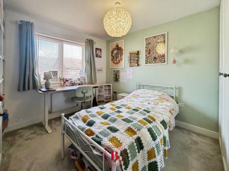 4 bedroom Detached house for sale in Burrows Drive, Bingham, NG13