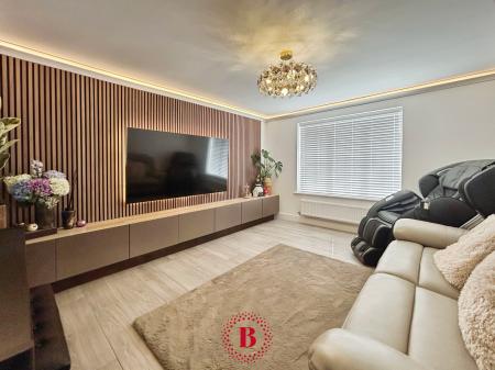 Burrows Drive, Bingham, NG13