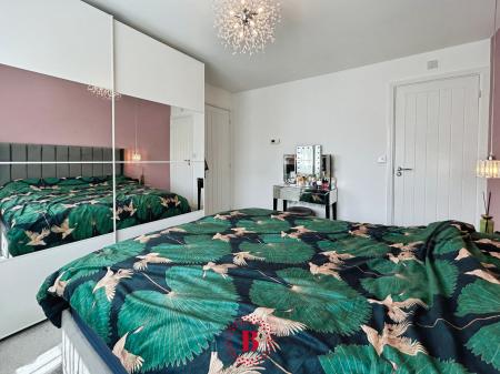 4 bedroom Detached house for sale in Burrows Drive, Bingham, NG13
