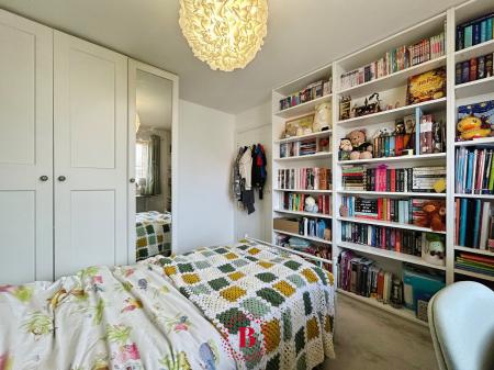4 bedroom Detached house for sale in Burrows Drive, Bingham, NG13