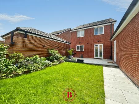 4 bedroom Detached house for sale in Burrows Drive, Bingham, NG13