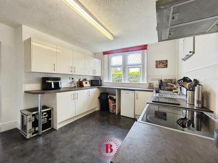 3 bedroom Detached house for sale in Thorpe Road, Melton Mowbray, LE13