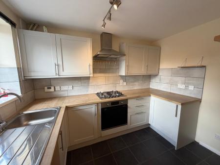 2 bedroom Terraced House to let in Skylark Close, Bingham, NG13
