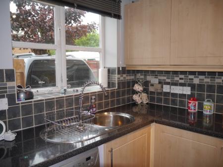 2 bedroom Terraced House to let in Skylark Close, Bingham, NG13