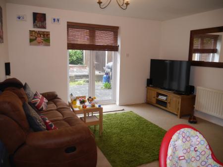 2 bedroom Terraced House to let in Skylark Close, Bingham, NG13