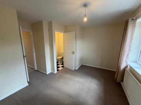 2 bedroom Terraced House to let in Skylark Close, Bingham, NG13