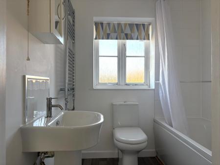 3 bedroom Semi-detached house to let in Main Street, Harby, LE14