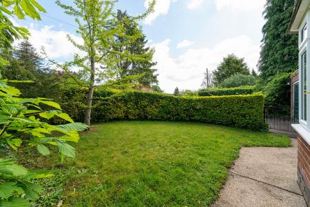 5 bedroom Detached house for sale in Cherry Holt Lane, East Bridgford, NG13