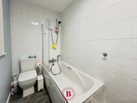 2 bedroom Semi-detached house for sale in Langdale Grove, Bingham, NG13