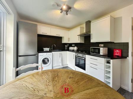 2 bedroom Semi-detached house for sale in Langdale Grove, Bingham, NG13