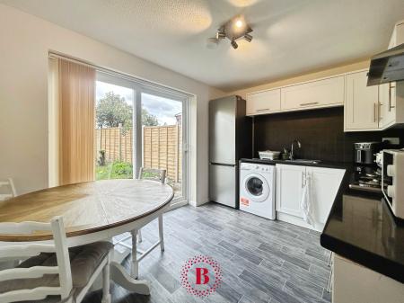 2 bedroom Semi-detached house for sale in Langdale Grove, Bingham, NG13