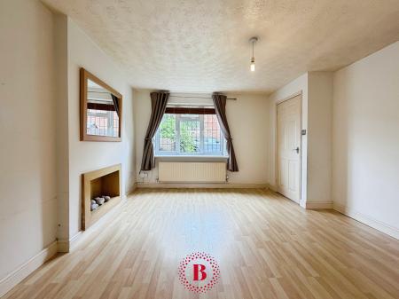 3 bedroom Semi-detached house for sale in Hawthorn Drive, Melton Mowbray, LE13