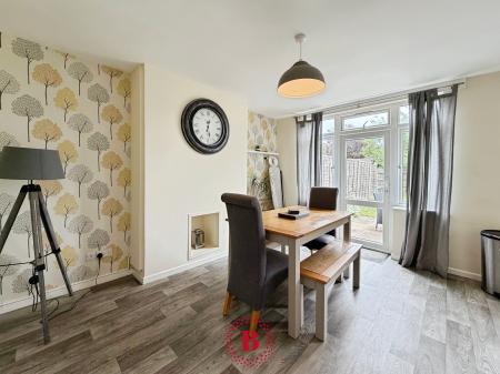 3 bedroom Semi-detached house for sale in Ludlow Drive, Melton Mowbray, LE13