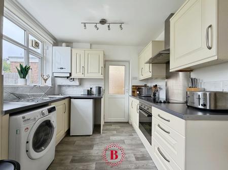3 bedroom Semi-detached house for sale in Ludlow Drive, Melton Mowbray, LE13