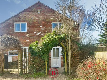 2 bedroom Semi-detached house for sale in Back Lane, Long Clawson, LE14