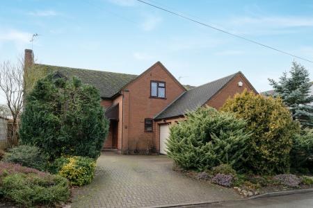 4 bedroom Detached house for sale in Main Street, Kirby Bellars, LE14