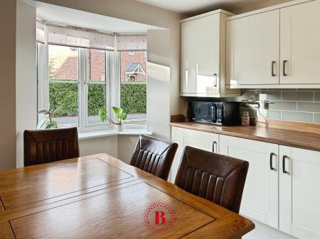 4 bedroom Semi-detached house for sale in Mason Road, Melton Mowbray, LE13