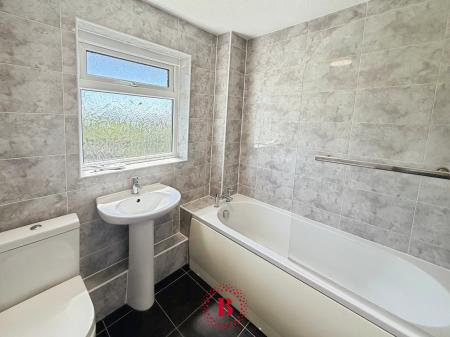 3 bedroom Semi-detached house for sale in Hawthorn Drive, Melton Mowbray, LE13