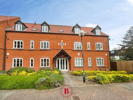 Long Acre, Bingham, NG13