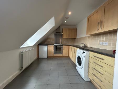 2 bedroom Apartment to let in Long Acre, Bingham, NG13