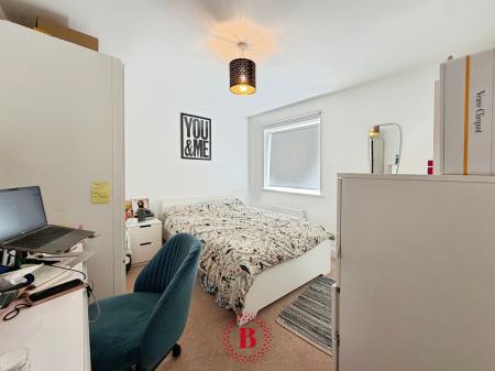 4 bedroom Semi-detached house for sale in Welland Gardens, Bingham, NG13