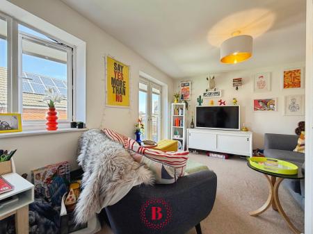 4 bedroom Semi-detached house for sale in Welland Gardens, Bingham, NG13