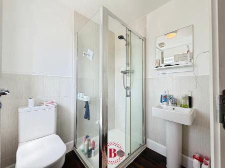 4 bedroom Semi-detached house for sale in Welland Gardens, Bingham, NG13
