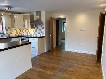 2 bedroom Flat to let in Thorpe Road, Melton Mowbray, LE13