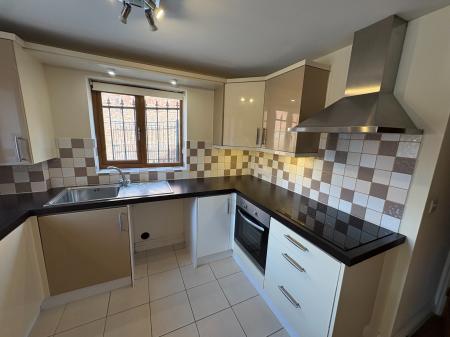 2 bedroom Flat to let in Thorpe Road, Melton Mowbray, LE13