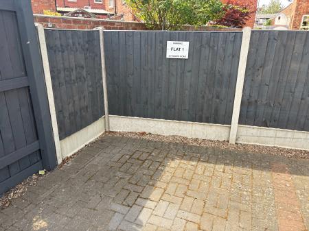 2 bedroom Flat to let in Thorpe Road, Melton Mowbray, LE13