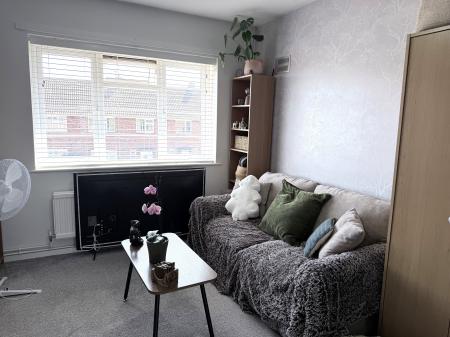 2 bedroom Flat to let in Regency Road, Asfordby, Asfordby, LE14