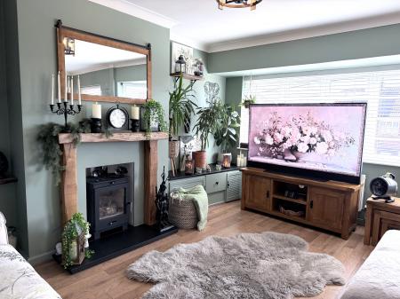 2 bedroom Flat to let in Regency Road, Asfordby, Asfordby, LE14