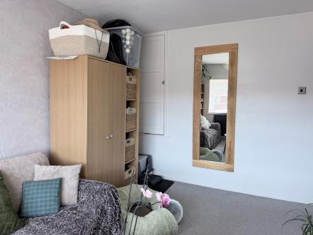 2 bedroom Flat to let in Regency Road, Asfordby, Asfordby, LE14