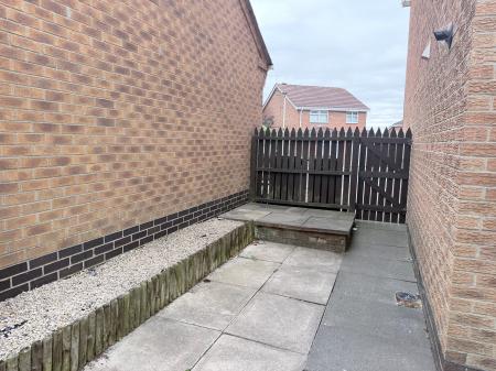 3 bedroom Semi-detached house to let in Wymondham Way, Melton Mowbray, LE13
