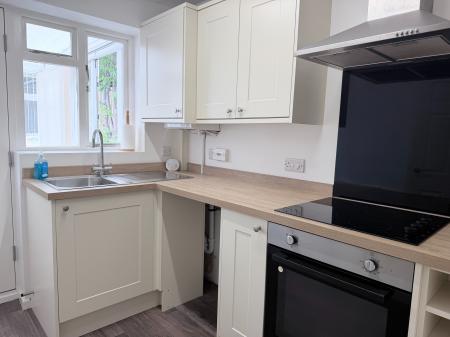 3 bedroom Semi-detached house to let in Wymondham Way, Melton Mowbray, LE13