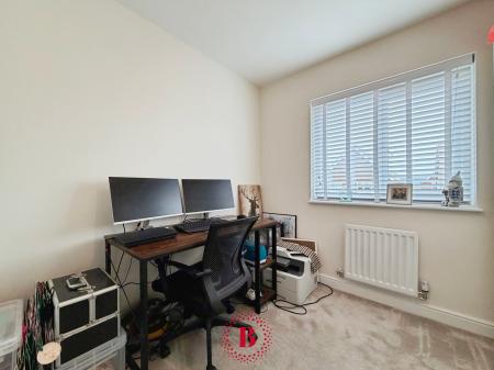 3 bedroom Semi-detached house for sale in Sedbergh Close, Newton, NG13