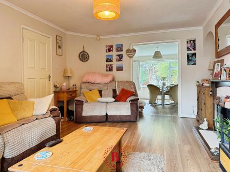 3 bedroom Semi-detached house for sale in Laycock Avenue, Melton Mowbray, LE13