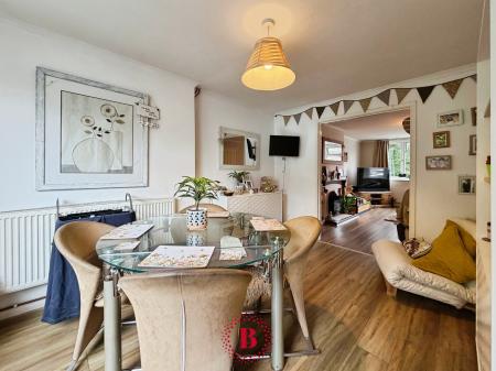 3 bedroom Semi-detached house for sale in Laycock Avenue, Melton Mowbray, LE13