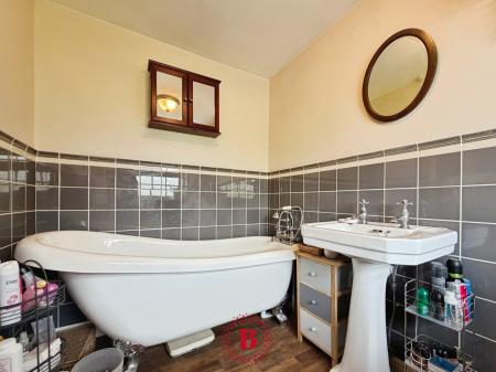 4 bedroom Cottage for sale in Church Street, Scalford, LE14