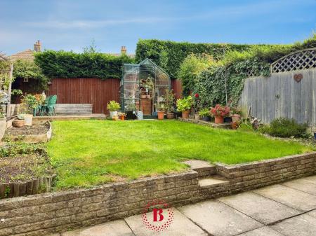 3 bedroom Semi-detached house for sale in Hawthorn Drive, Melton Mowbray, LE13
