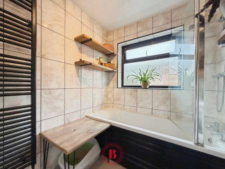 3 bedroom Semi-detached house for sale in Hawthorn Drive, Melton Mowbray, LE13