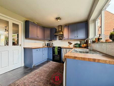 3 bedroom Semi-detached house for sale in Hawthorn Drive, Melton Mowbray, LE13