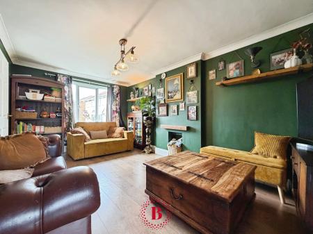 3 bedroom Semi-detached house for sale in Hawthorn Drive, Melton Mowbray, LE13