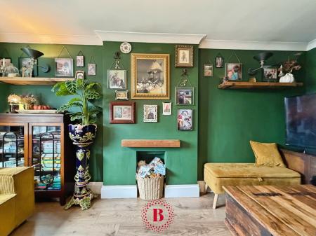 3 bedroom Semi-detached house for sale in Hawthorn Drive, Melton Mowbray, LE13