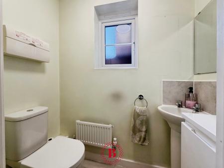 4 bedroom Semi-detached house for sale in Discovery Drive, Melton Mowbray, LE13